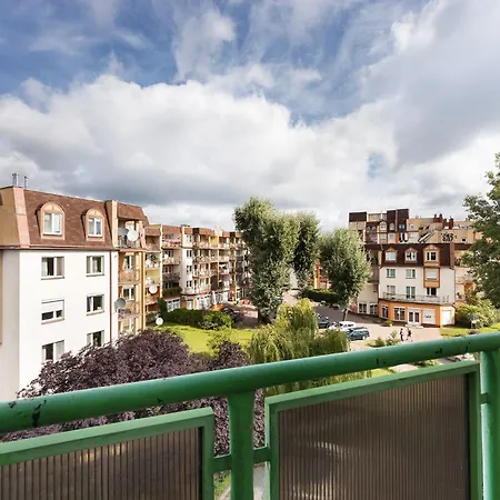Riverside - 3 - Two Balconies *